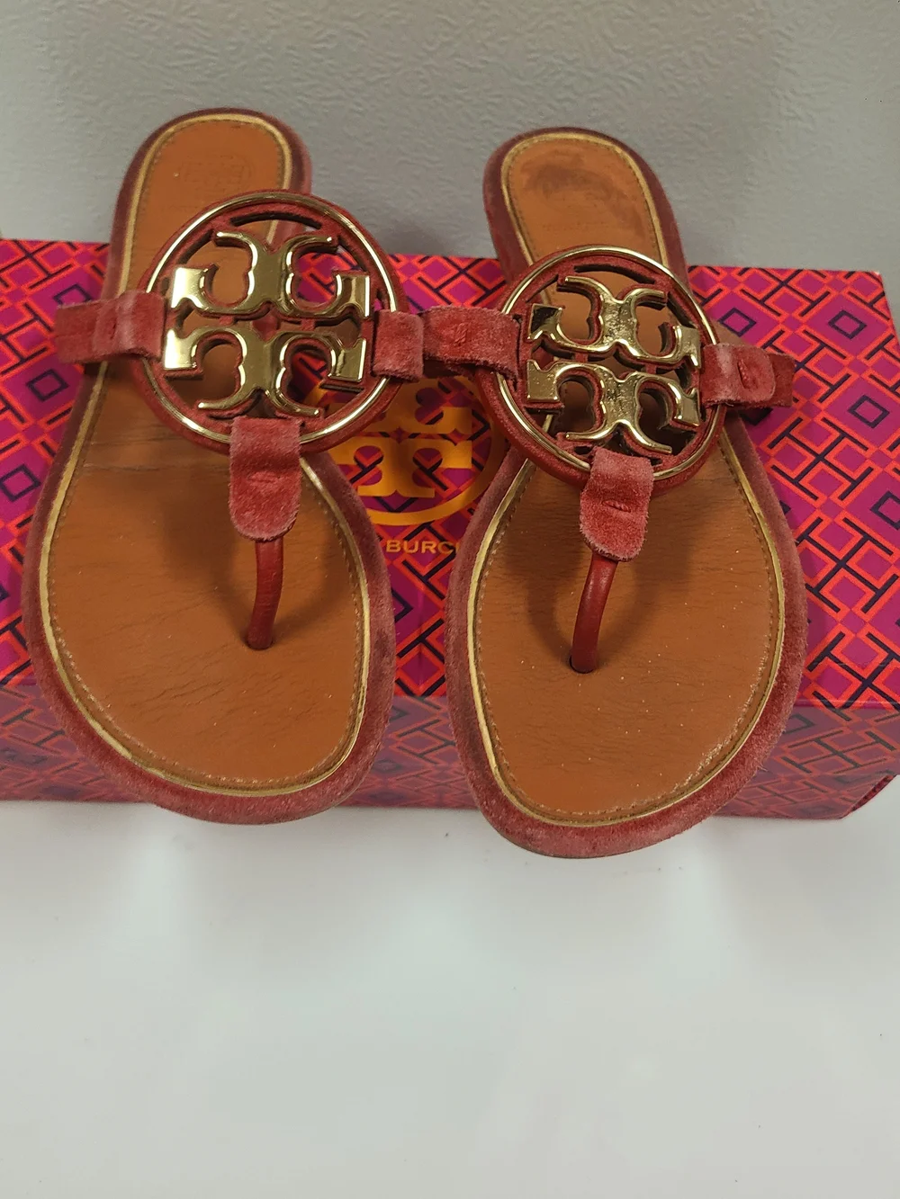 Tory Burch Designer Metal Miller Suede red sandals Gold logo Sandal 6.5